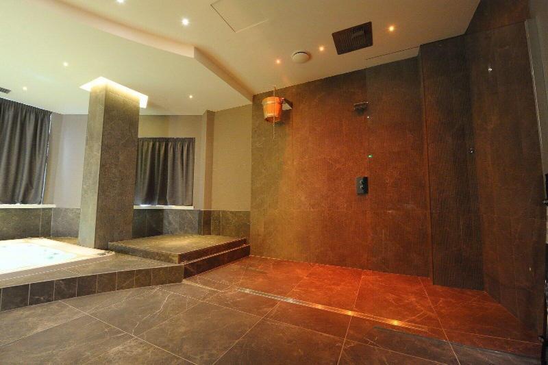 Hotel Up Wellness & Spa Foggia Bagian luar foto