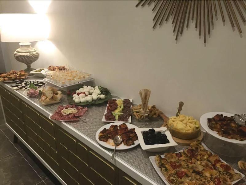 Hotel Up Wellness & Spa Foggia Bagian luar foto