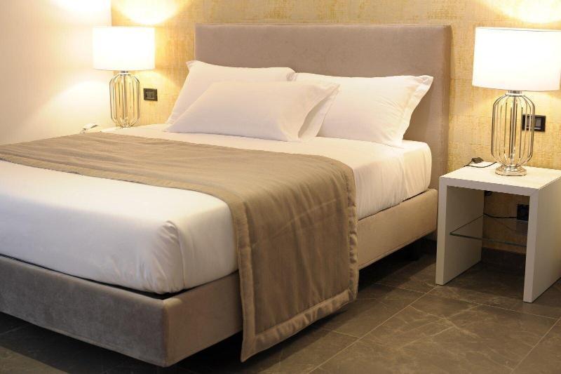 Hotel Up Wellness & Spa Foggia Bagian luar foto
