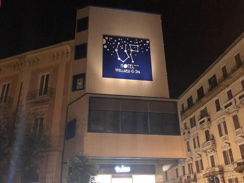 Hotel Up Wellness & Spa Foggia Bagian luar foto