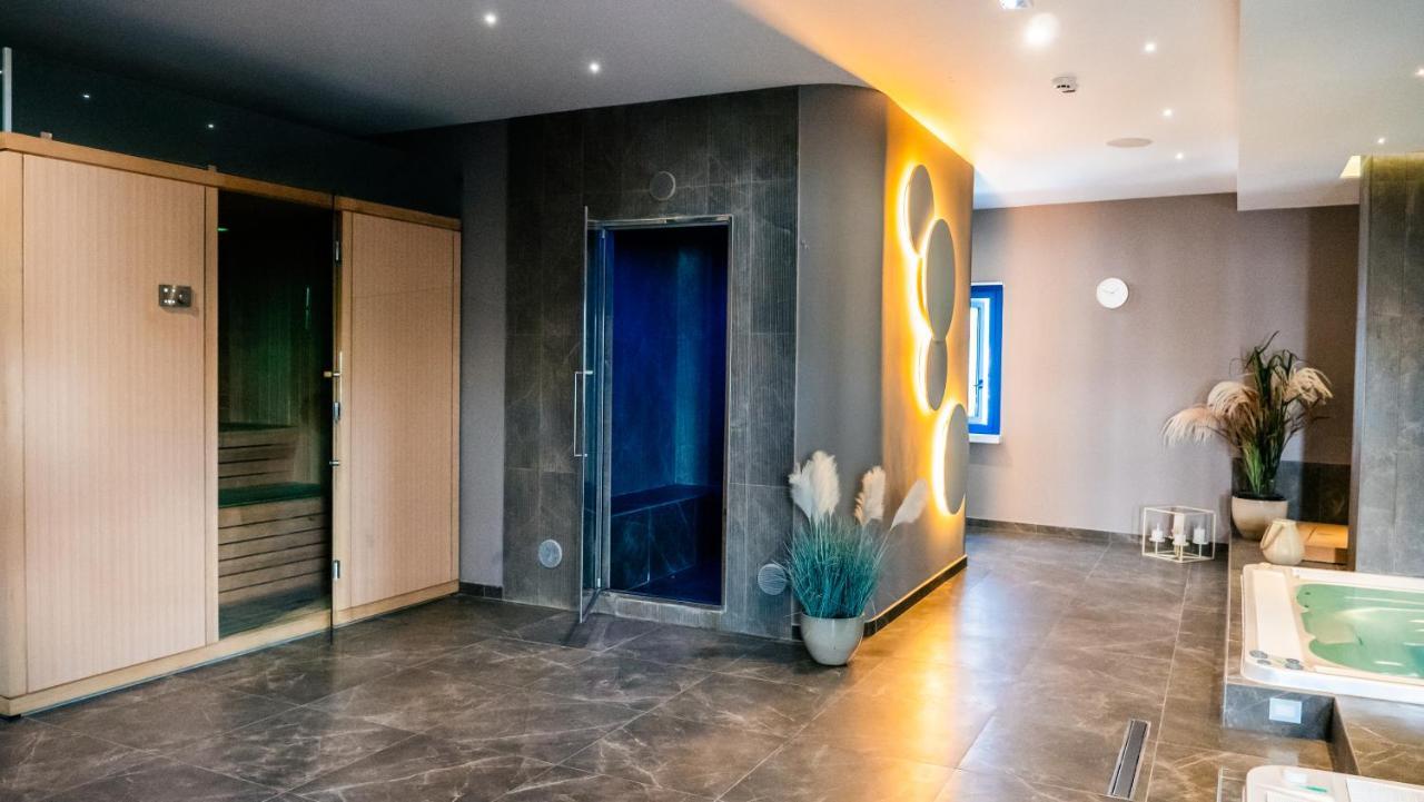 Hotel Up Wellness & Spa Foggia Bagian luar foto